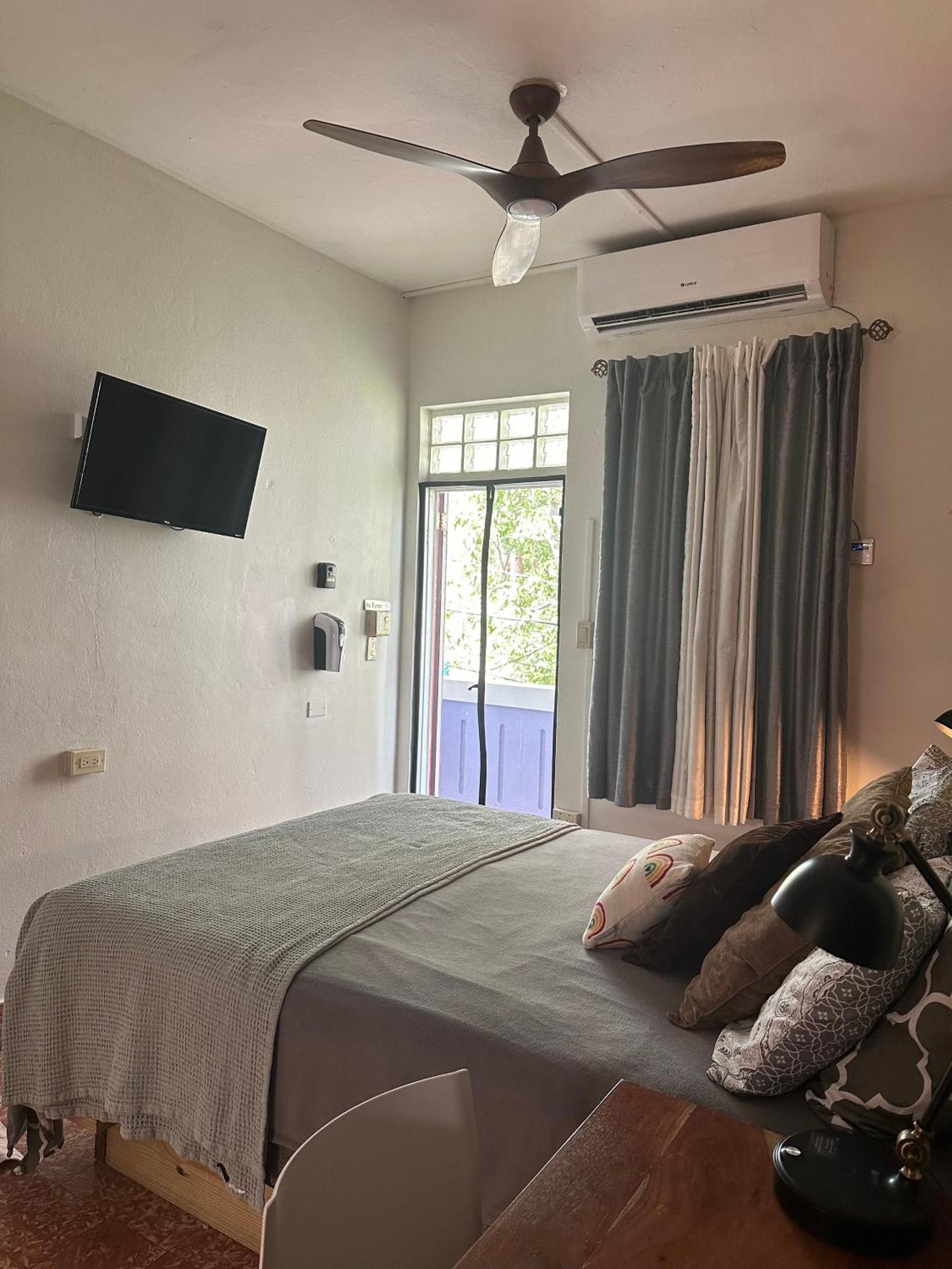 Lower Price, More Style, Discount Studio In San Juan,Pr, Beach, Free Bikes (Adults Only) Exterior foto